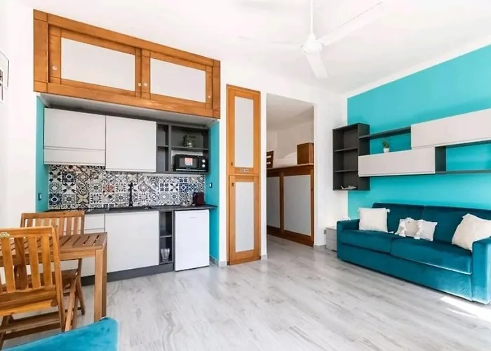 Apartament A Picco Sul Mare Con Piscina Regina *