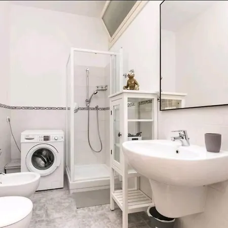 A Picco Sul Mare Con Piscina Regina Apartment *