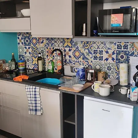 Lejlighed A Picco Sul Mare Con Piscina Regina *