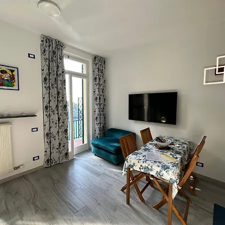 A Picco Sul Mare Con Piscina Regina Apartment Pieve Ligure